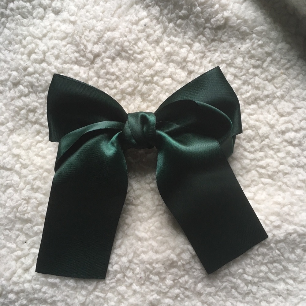 Green Satin hair Bow Ribbon.